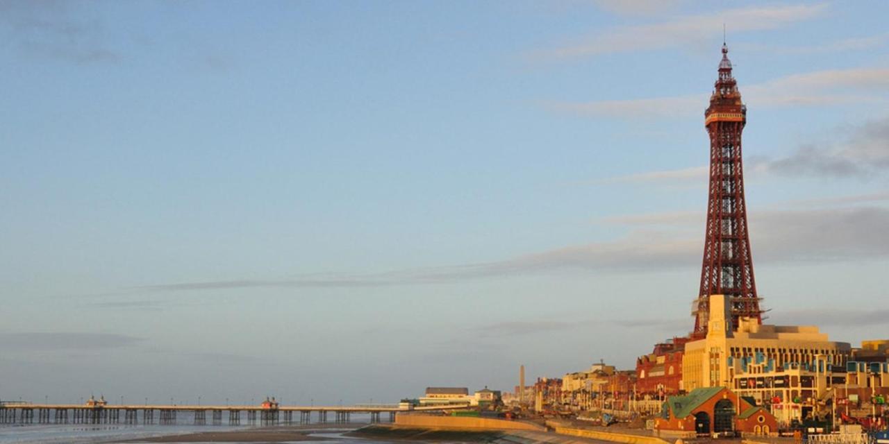 Bamber House - Large Modern Home & Perfect Location Blackpool Buitenkant foto
